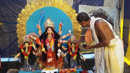 एक दिन की अनोखी दुर्गापूजा आयोजित हुयी बर्नपुर में