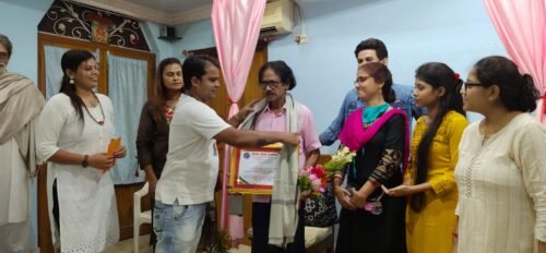 हुनर फाउंडेशन ने मूर्तिकार सुशांत राय को किया सम्मानित