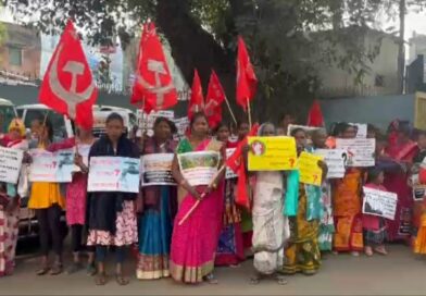 আসানসোল পুরনিগমের ৯৪ নং উন্নয়ন নিয়ে হিরাপুর থানা কৃষক সভার বিক্ষোভ, মেয়রকে স্মারকলিপি