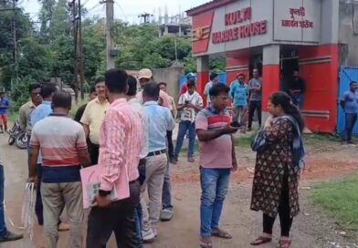तालाब भराई कर मार्बल शोरूम बनाने का आरोप, जांच