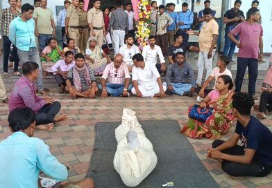 শুভদর্শিনী হাসপাতালের সামনে মৃতদেহ রেখে বিক্ষোভ