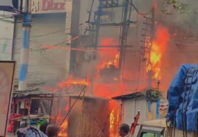 Breaking : Asansol में भयावह आग, दुकानें जली, लाखों का‌ नुकसान