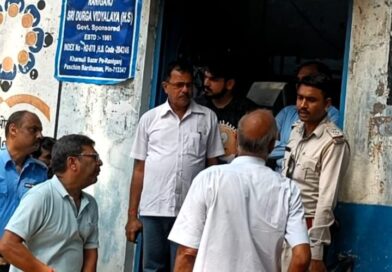 রাণীগঞ্জে শ্রী দুর্গা বিদ্যালয়ের জমিতে ভাঙচুর, উত্তেজনা স্থানীয়দের মধ্যে