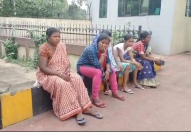 দুর্গাপুরে ন্যাশানাল ইনস্টিটিউট অফ টেকনোলজিতে দুর্ঘটনায় ঠিকা শ্রমিকের মৃত্যু , ক্ষতিপূরণ ও চাকরির দাবিতে বিক্ষোভ, উত্তেজনা
