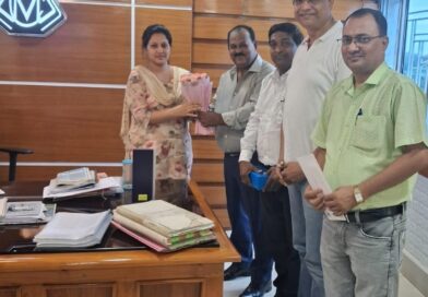 निगम आयुक्त से मिला चैंबर प्रतिनिधिमंडल, व्यवसायियों के साथ नियमित बैठक की मांग