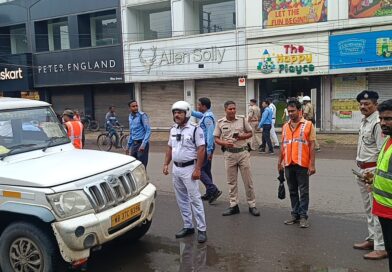 Asansol : नो पार्किंग में पार्किंग पड़ी भारी, 35 पर ठोका जुर्माना