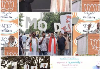 দুর্গাপুরের সভায় নরেন্দ্র মোদির মুখে ” জয় মা কালি, জয় মা দুর্গা ”  দুর্নীতি থেকে নারী নিরাপত্তা, রাজ্যের শাসক দলকে লাগামহীন আক্রমণ