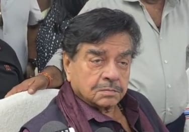 আসানসোলের সাংসদের বিজেপিকে আক্রমণ, বাংলা ভাষার সমালোচক ও এসআইআর নিয়ে
