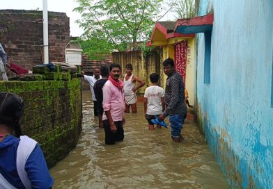 আসানসোলে পুকুরের পাড় ভেঙে বিপত্তি, জলমগ্ন বিস্তীর্ণ এলাকা