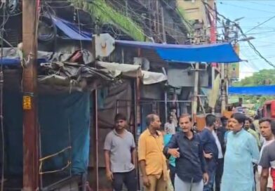 আসানসোলের বাজারে আগুন, বড় ধরনের দুর্ঘটনা থেকে রক্ষা, প্রশ্নের মুখে পুরনিগমের ভূমিকা