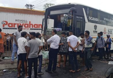 Volvo Accident : हाइवे पर ट्रक से टक्कर, मची चीख- पुकार, डिवाइडर पर चढ़ी