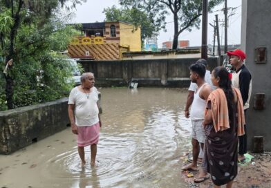 আসানসোল পুরনিগমের বোরো অফিসে স্থানীয়দের বিক্ষোভ