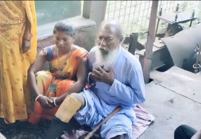 অবসরকালীন অর্থ না পাওয়ায় ঢুলিতে ধর্নায় বসলেন অবসরপ্রাপ্ত খনি শ্রমিক