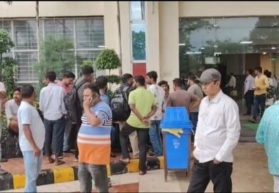 সাত তলা থেকে পড়ে মৃত্যু ঠিকা কর্মীর, ক্ষতি পূরণের দাবিতে বিক্ষোভ, উত্তেজনা