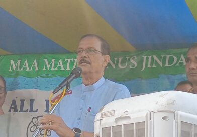 ডিভিসির বিরোধিতায় ও জল ছাড়ার প্রতিবাদে মন্ত্রীর নেতৃত্বে তৃনমুলের অবস্থান বিক্ষোভ