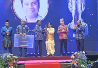 বিশ্বসেরা শিক্ষকের তকমা পেলেন রাস্তার মাস্টার দীপ নারায়ণ নায়ক
