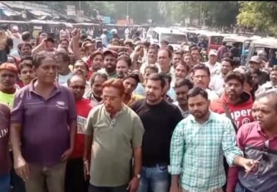 রাজ্য সরকার নির্দেশ অমান্যের অভিযোগ, রেজিষ্ট্রেশনের নামে আটকানো হচ্ছে টোটো, সরব আইএনটিটিইউসি নেতা, বিক্ষোভ