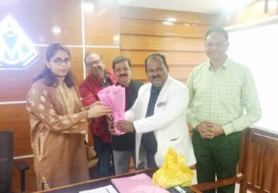 प्रॉपर्टी टैक्स और ट्रेड लाइसेंस को लेकर चैंबर ऑफ कॉमर्स ने की नगर निगम कमिश्नर से मुलाकात