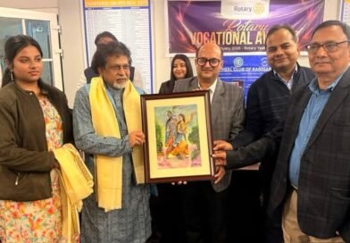 रानीगंज रोटरी क्लब ने समाज के कई पेशेवर व्यवसायिक लोगों को उत्कृष्ट कार्यो के लिए सम्मानित किया