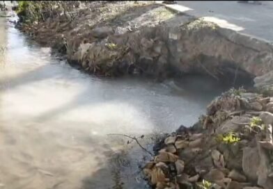 রিজার্ভারের মেন পাইপ ফেটে বিপত্তি, পিএইচইর বিরুদ্ধে গুরুত্ব না দেওয়ার অভিযোগ, সমস্যায় গ্রামবাসীরা