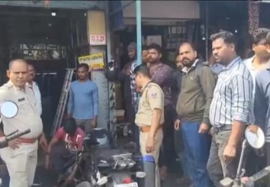 দুর্গাপুরে মোটর পার্টসের দোকানে অভিযান, মডিফাইড সাইলেন্সার ব্যবহার আটকাতে তৎপর পুলিশ