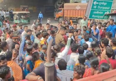 জলের দাবিতে পথ অবরোধ করে বিক্ষোভ