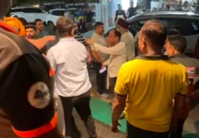 Asansol Club में आधी रात को हंगामा: जमकर चले लात-घूंसे, वीडियो वायरल