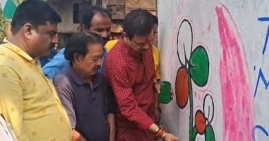 কুলটি পুনরুদ্ধারে নির্বাচনী প্রচার শুরু তৃণমূল প্রার্থী অভিজিৎ ঘটকের কল্যানেশ্বরী মন্দিরে দিলেন পুজো