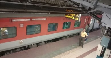 हावड़ा-नई दिल्ली ग्रैंड कार्ड रेलखंड पर ट्रेनों का परिचालन बाधित, 2 राजधानी समेत कई ट्रेनें फंसी