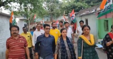 কুলটির তৃণমূল প্রার্থীর সমর্থনে ১০০ নং ওয়ার্ডে মিছিল