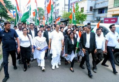 মলয় ঘটককে ভোট দেওয়ার আহ্বান  আসানসোলে আইনজীবীদের মিছিল