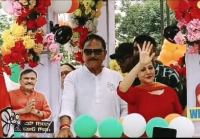 জামুড়িয়ায় হরেরাম সিংয়ের সমর্থনে কোয়েল মল্লিকের রোডশো