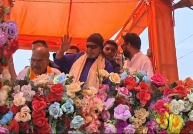 কুলটিতে বিজেপি প্রার্থীর সমর্থনে মিঠুন চক্রবর্তীর রোডশো  কেন্দ্রীয় বাহিনী নিয়ে মমতা বন্দ্যোপাধ্যায়ের মন্তব্য নিয়ে আক্রমণ