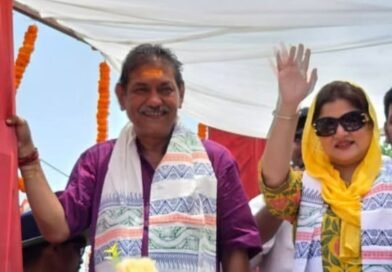 রবিবাসরীয় প্রচারে পান্ডবেশ্বরে শ্রাবন্তী-ঝড় ! তৃণমূল প্রার্থী নরেন্দ্রনাথ চক্রবর্তীর সমর্থনে রোডশোয়ে জনসমুদ্র