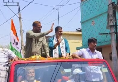 কুলটিতে অভিজিৎ ঘটকের সমর্থনে ইউসুফ পাঠানের জমজমাট রোড শো