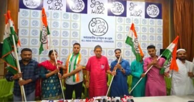 পশ্চিম বর্ধমান জেলা ভোটের দুদিন আগে দল ছাড়লেন হুমায়ুন কবিরের চার প্রার্থী  যোগ তৃণমূলে