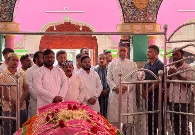 AIMIM प्रमुख असदुद्दीन ओवैसी पहुंचे रानीगंज मजार, कहा मुसलमानों को राजनीतिक रूप से मजबूत होने की जरूरत