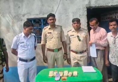 नाका जांच में डाक एजेंट से 2.73 लाख जब्त