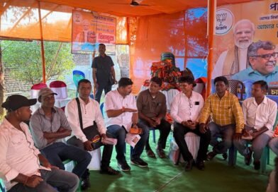 पांडवेश्वर में भाजपा का जनसंपर्क अभियान तेज, डॉ. जितेश कुमार सिंह ने विकास और स्थिर सरकार पर दिया जोर