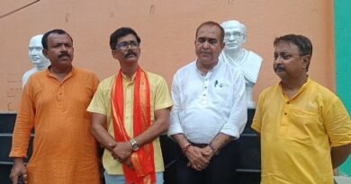 আসানসোলে অবৈধ দখলদার উচ্ছেদ পিছিয়ে যাওয়ায় ক্ষুব্ধ বিজেপির জেলা নেতৃত্ব  পুরনিগমকে আক্রমণ