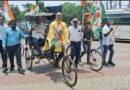 জ্বালানি ও সিএনজি গ্যাসের মূল্য বৃদ্ধির প্রতিবাদ বিক্ষোভ  দুর্গাপুরে রিক্সা চালালেন কংগ্রেসের জেলা সভাপতি