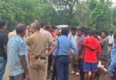 ক্রেসারের দূষণে অতিষ্ঠ অবস্থা, সাতসকালে সালানপুরে কারখানার গেটে  বিক্ষোভ গ্রামবাসীদের