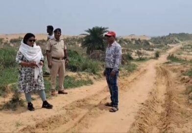 মুখ্যমন্ত্রীর হুঁশিয়ারির ২৪ ঘন্টার মধ্যেই তৎপর ভূমি ও ভূমি রাজস্ব দপ্তর  কাঁকসায় অবৈধ বালিঘাটে পুলিশকে নিয়ে অভিযান