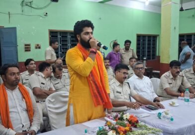 বিধায়কের উপস্থিতিতে ঈদুজ্জোহাকে সামনে রেখে বারাবনি থানার শান্তি বৈঠক