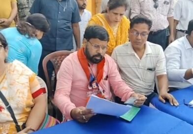 দুর্গাপুরে শুরু ‘অন্নপূর্ণা যোজনা’র ফর্ম পূরণের কাজ শিবিরে বিজেপি বিধায়ক