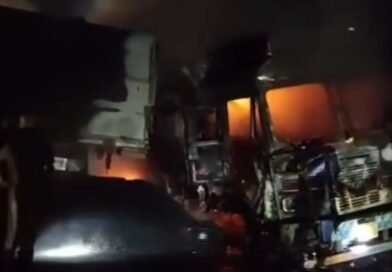 ট্রাকের সঙ্গে ট্রেলারের সংঘর্ষ,আগুনে পুড়ে ছাই দুটি গাড়ি,অগ্নিদগদ্ধ হয়ে মৃত্যু এক চালকের
