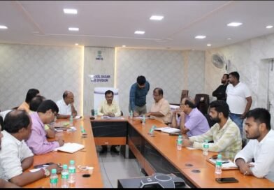 আসানসোলে মহকুমাশাসকের সঙ্গে বৈঠকে বিজেপি বিধায়ক কৃষ্ণেন্দু মুখোপাধ্যায়