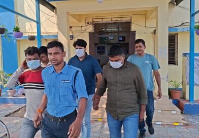 অস্ত্র দেখিয়ে কয়লা কারবারিদের কাছ থেকে তোলাবাজির অভিযোগ, জামুড়িয়ায় গ্রেফতার দুই, উদ্ধার পিস্তল ও কার্তুজ
