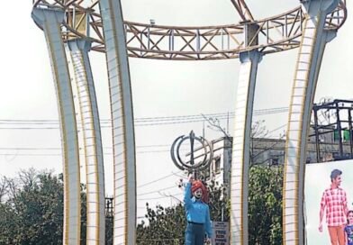 Asansol भगत सिंह की प्रतिमा से ‘विश्व बांग्ला’ का लोगो हटाया जाए : दुर्गेश