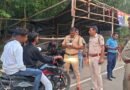 হেলমেটবিহীন বাইক চালকদের বিরুদ্ধে কড়া অ্যাকশন বাংলা-ঝাড়খণ্ড সীমান্তে পুলিশ ও ট্রাফিক গার্ডের যৌথ অভিযান